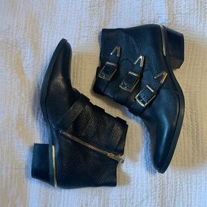 Vince Camuto ankle boots - Size 9